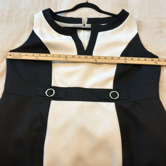 Plus Size Tahari 16W Dress - Picture 4 of 6